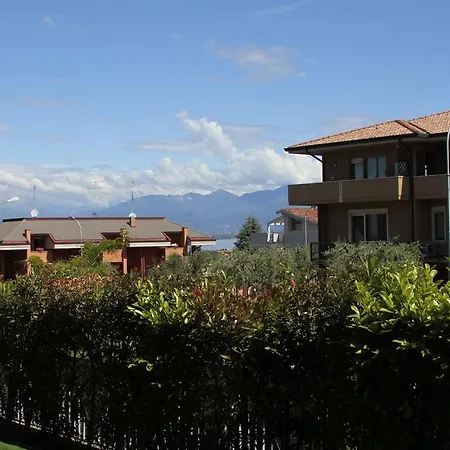 In Vacanza Da Miki 02 Holiday home Desenzano del Garda